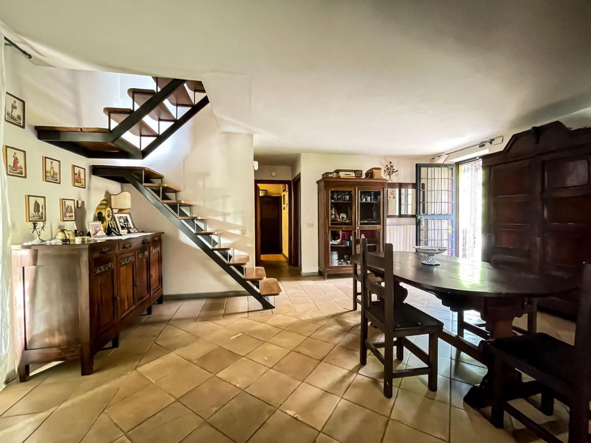 הוילה Campoleone Country House Tra Lago E Mare A Sud Di Roma מראה חיצוני תמונה